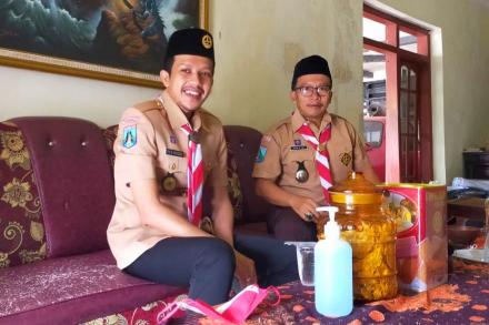 WAKIL BUPATI TRENGGALEK MELANTIK PRAMUKA GARUDA DI BUMI PERKEMAHAN UMBULAN KARANG JAJAR
